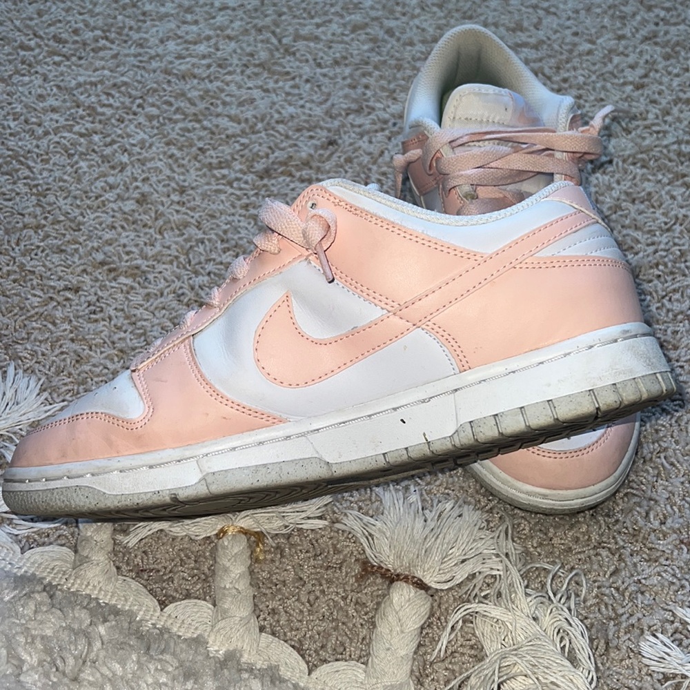 Nike women’s dunks